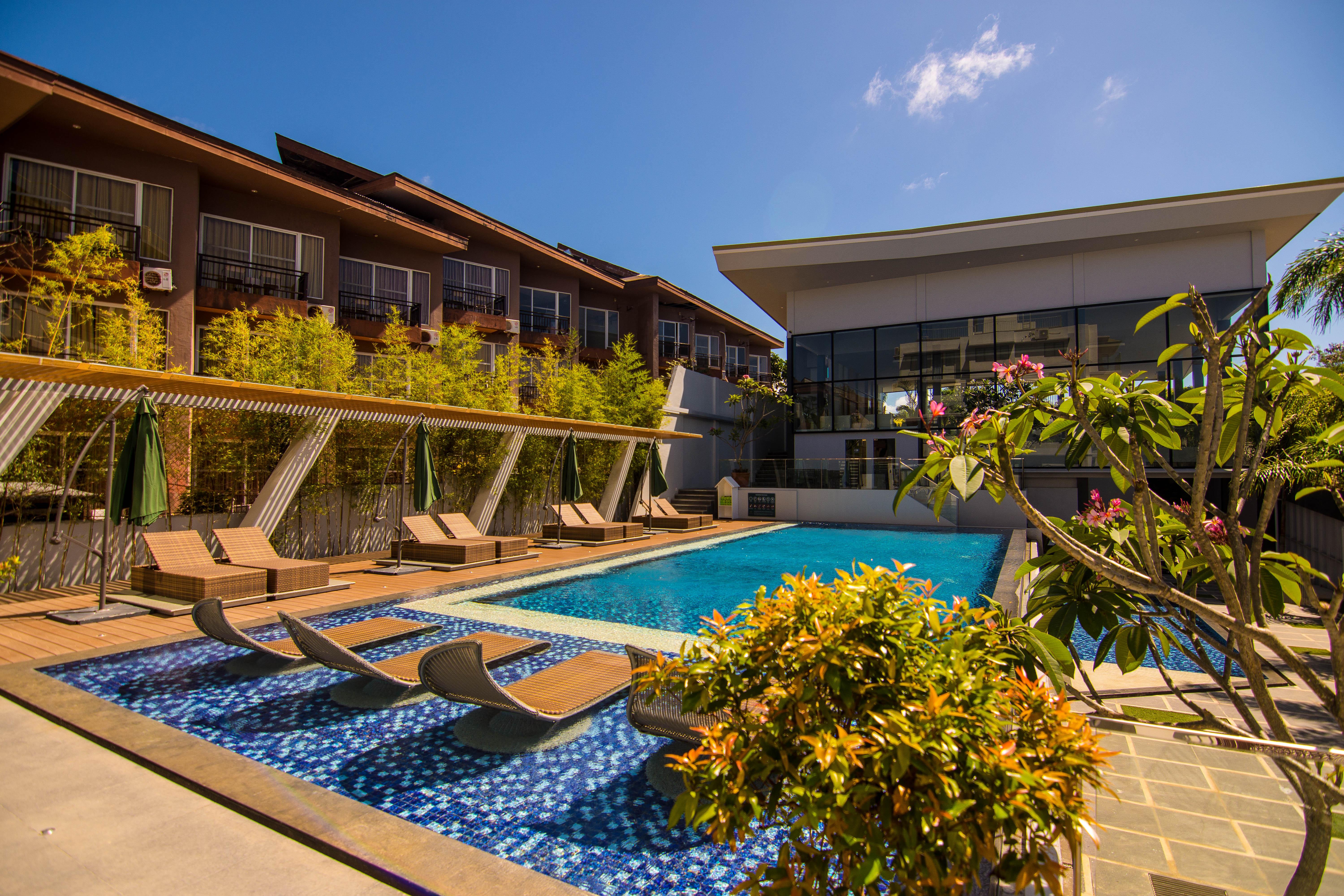 Pinnacle Boracay Hotel 4*