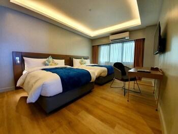 Pinnacle Boracay